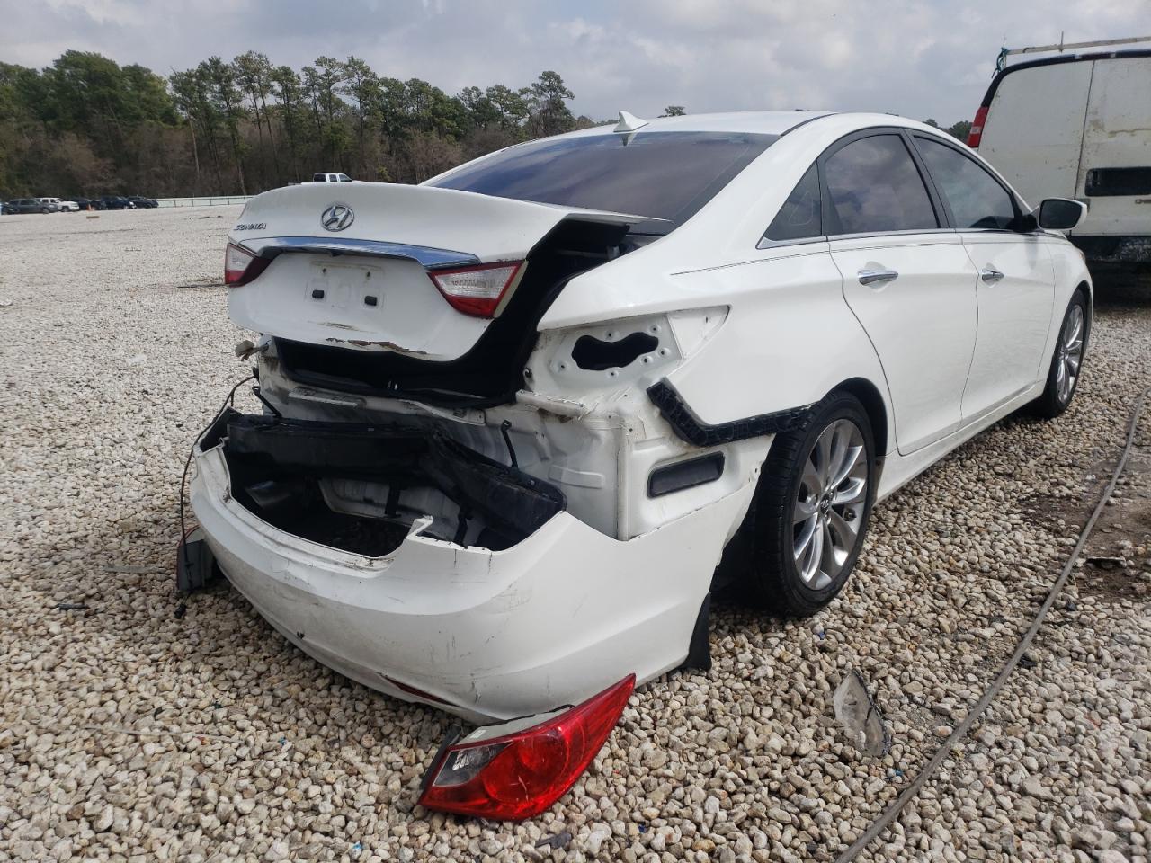 Photo 4 from auction – 2012 HYUNDAI SONATA SE with VIN 5NPEC4AC5CH443166