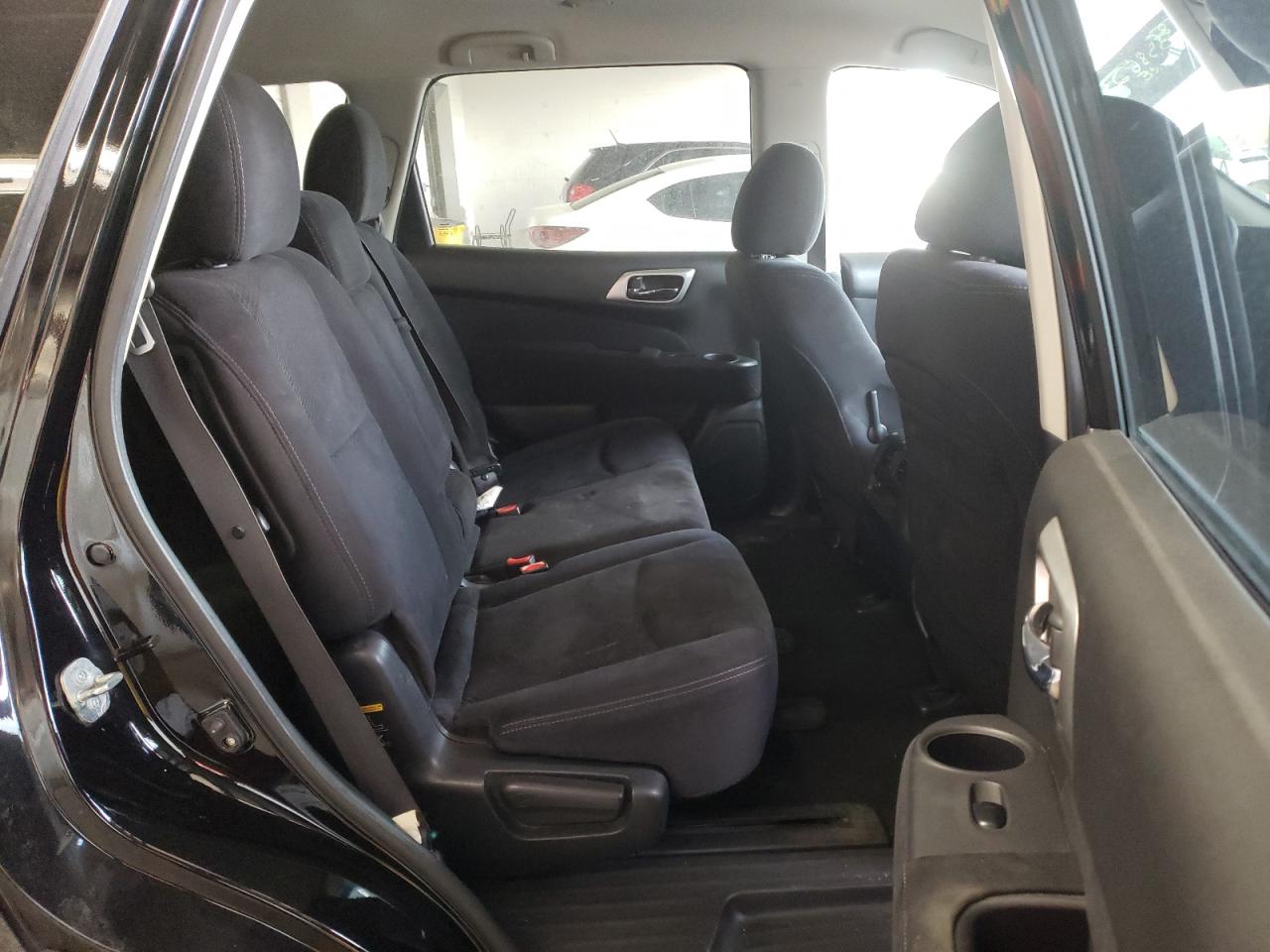 Photo 6 from auction – 2013 NISSAN PATHFINDER with VIN 5N1AR2MM8DC629928