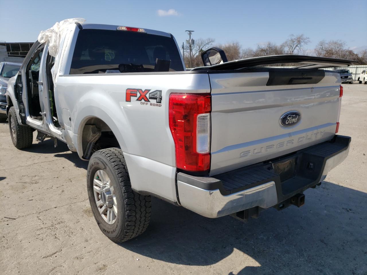 Photo 3 from auction – 2019 FORD F250 SUPER with VIN 1FT7W2B68KEE64461
