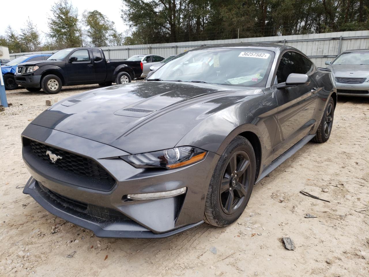 Photo 2 from auction – 2018 FORD MUSTANG with VIN 1FA6P8TH1J5113181