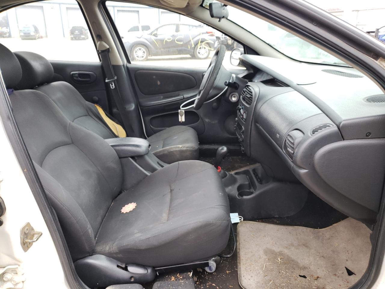 Photo 5 from auction – 2003 DODGE NEON SE with VIN 1B3ES26C93D111772