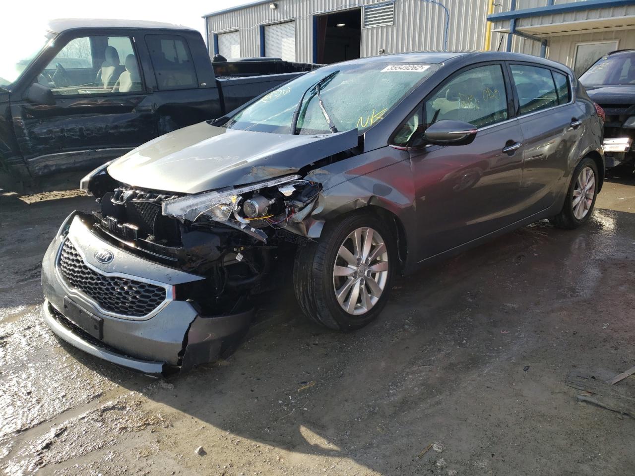 Photo 2 from auction – 2015 KIA FORTE EX with VIN KNAFX5A87F5270987