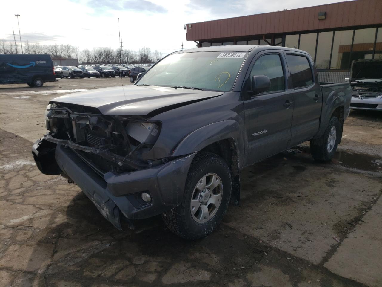 Photo 2 from auction – 2012 TOYOTA TACOMA DOU with VIN 3TMLU4EN5CM096044