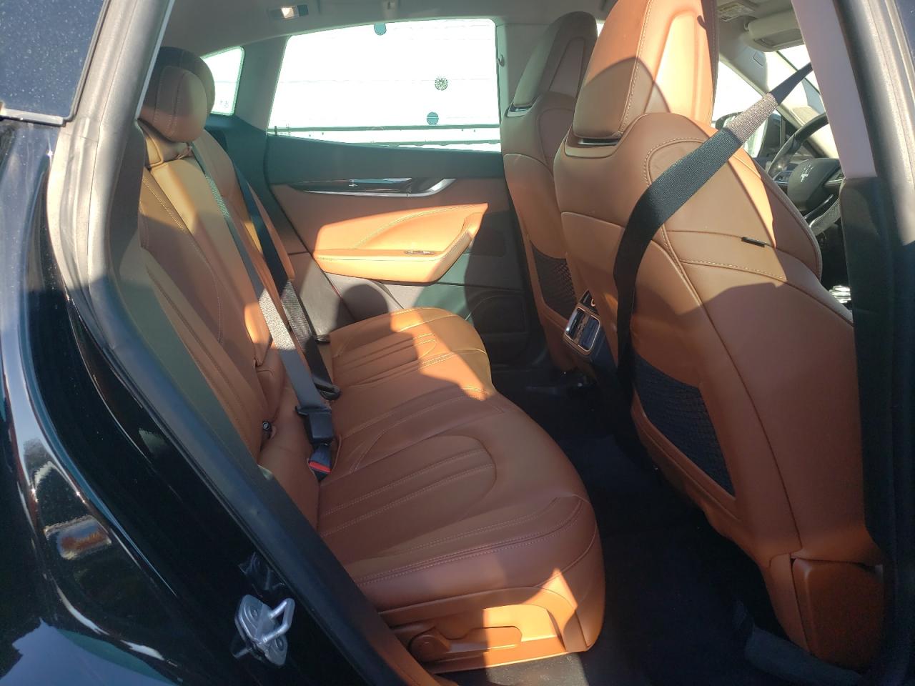 Photo 6 from auction – 2017 MASERATI LEVANTE SP with VIN ZN661XUS6HX237296