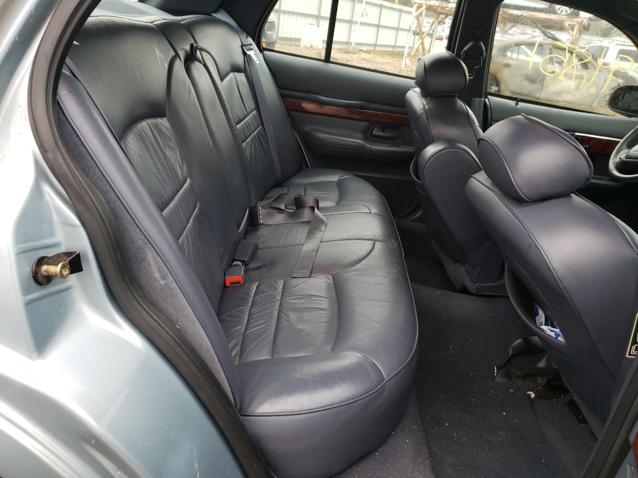 Photo 6 from auction – 2002 MERCURY GR MARQ with VIN 2MEFM75W82X649441