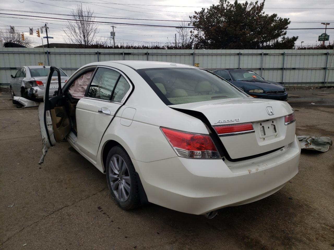 Photo 3 from auction – 2011 HONDA ACCORD EXL with VIN 1HGCP3F89BA004831