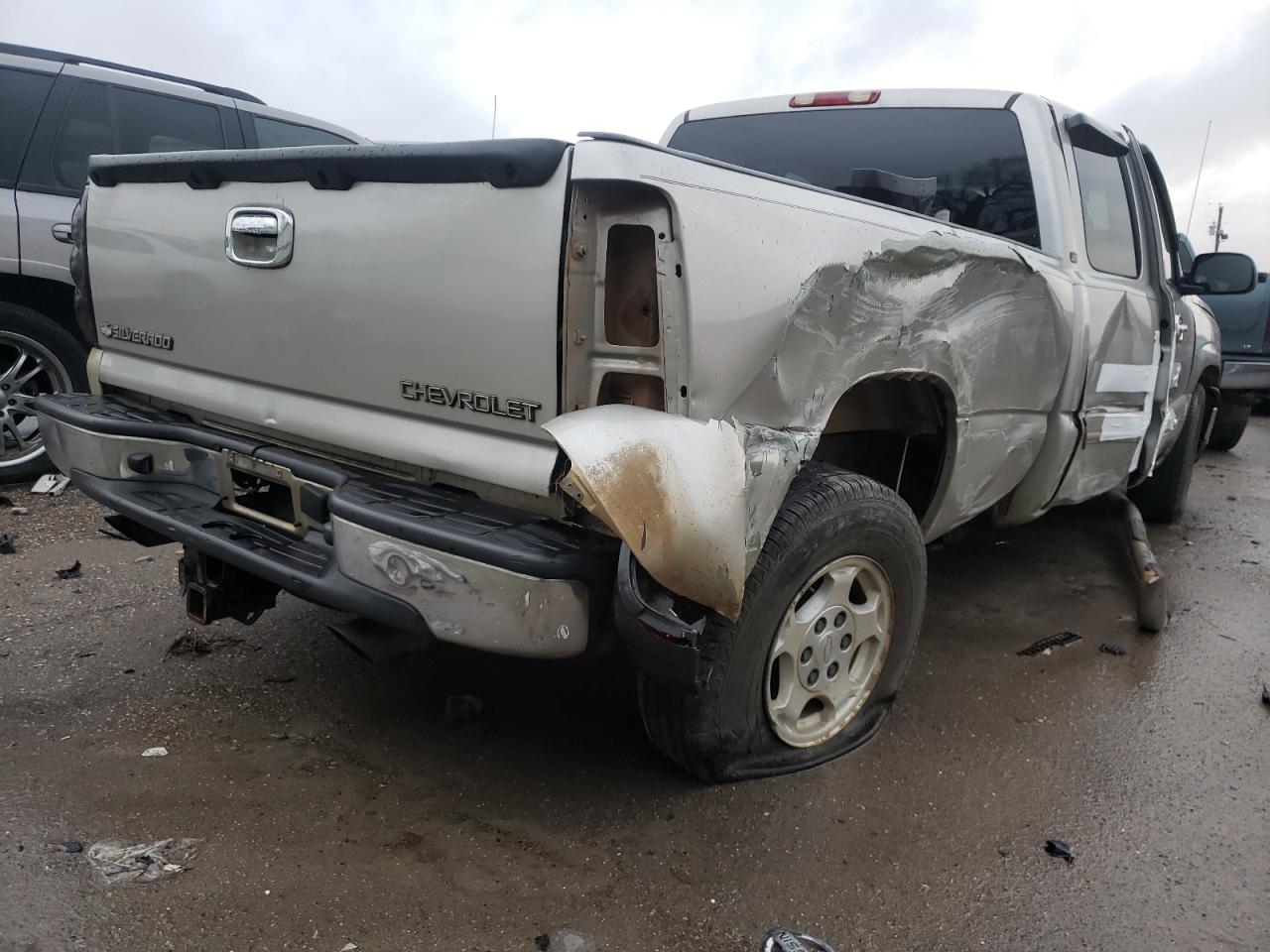 Photo 4 from auction – 2004 CHEVROLET SILVERADO with VIN 2GCEC19T641197198
