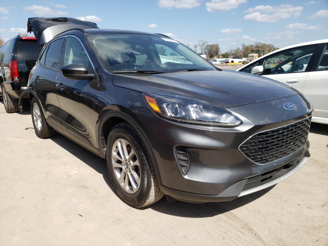 FORD ESCAPE SE 2020 with VIN 1FMCU0G69LUA06366 - Photo from auction