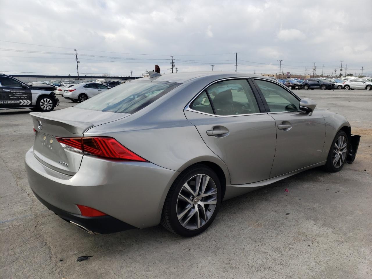 Photo 4 from auction – 2020 LEXUS IS 300 with VIN JTHAA1D29L5102714