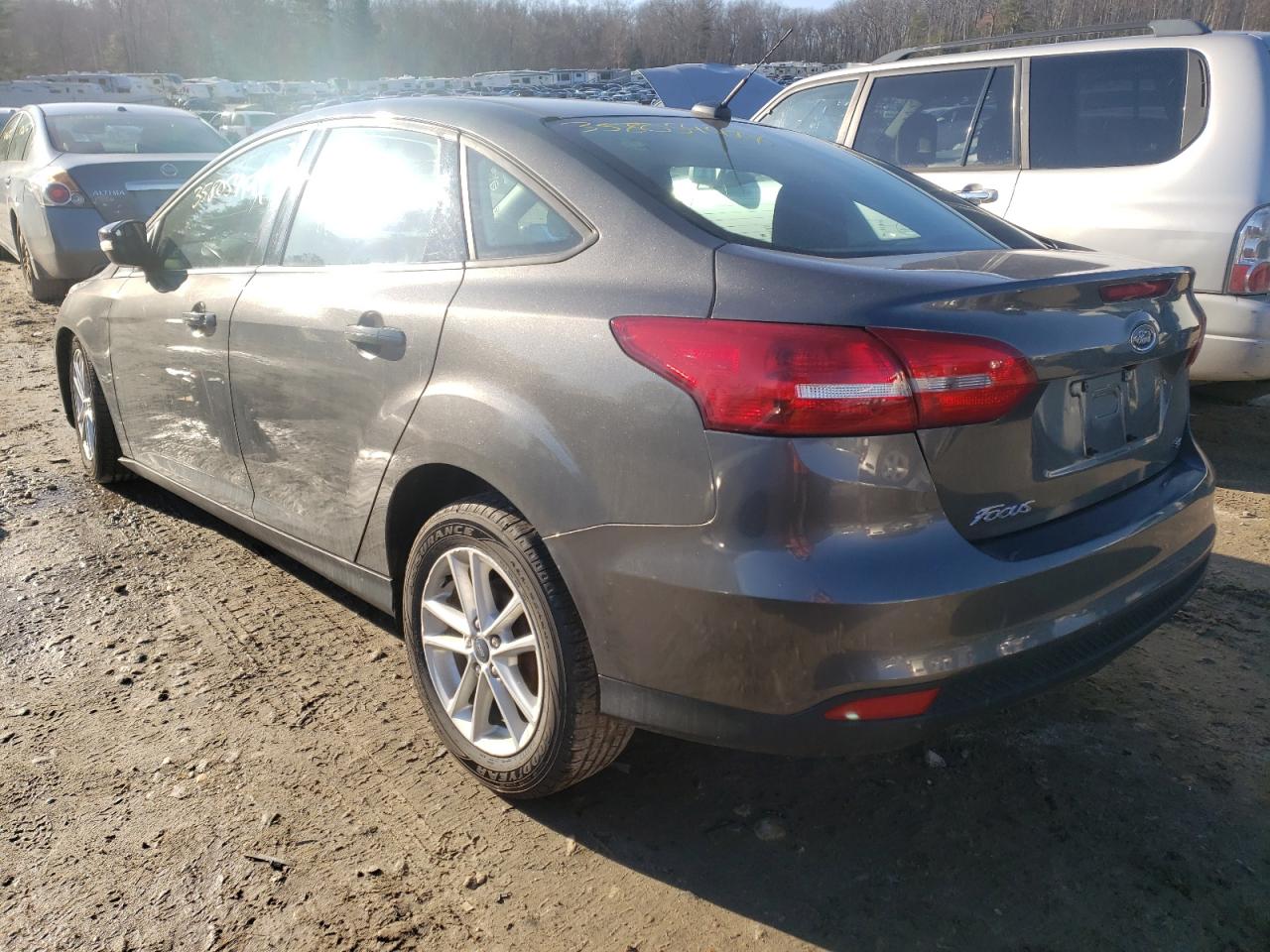 Photo 3 from auction – 2015 FORD FOCUS SE with VIN 1FADP3F25FL310486