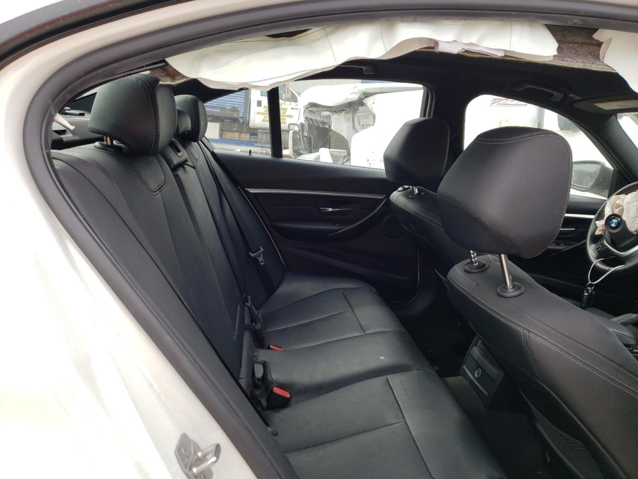 Photo 6 from auction – 2016 BMW 328 I SULE with VIN WBA8E9C50GK644612