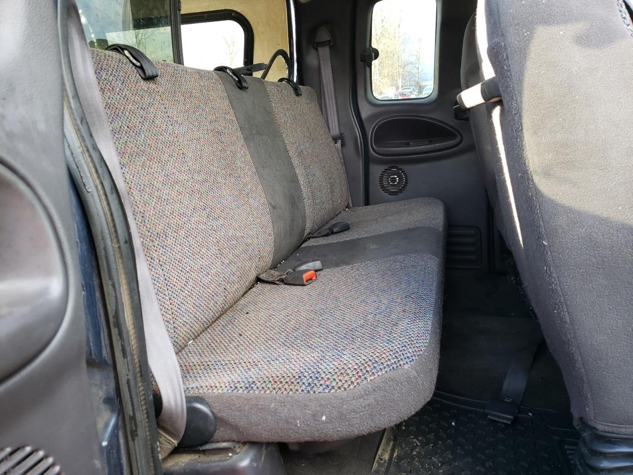 Photo 6 from auction – 2002 DODGE RAM 2500 with VIN 3B7KF23682M205147