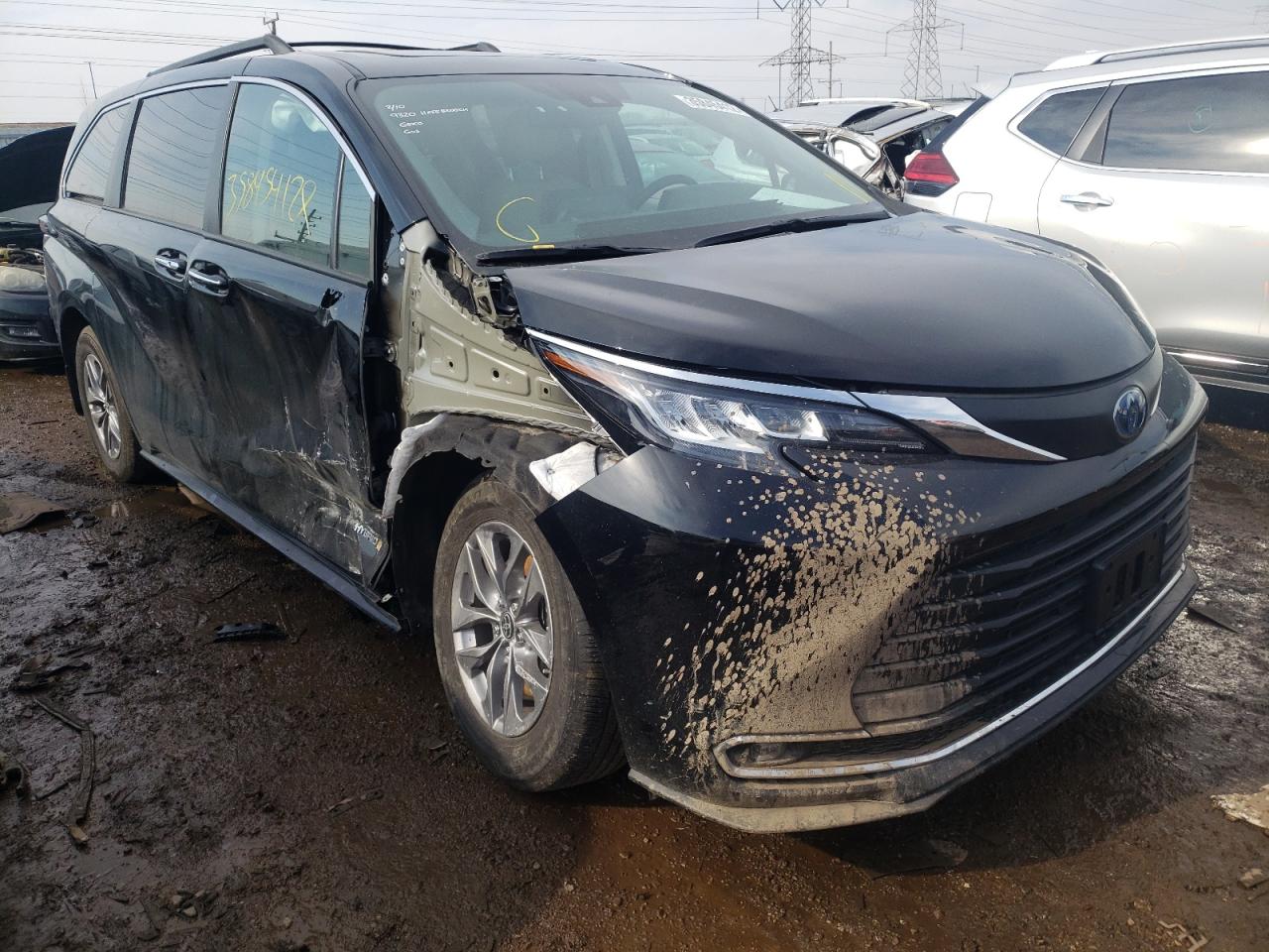TOYOTA SIENNA XLE 2021 with VIN 5TDYSKFC0MS016499 - Photo from auction