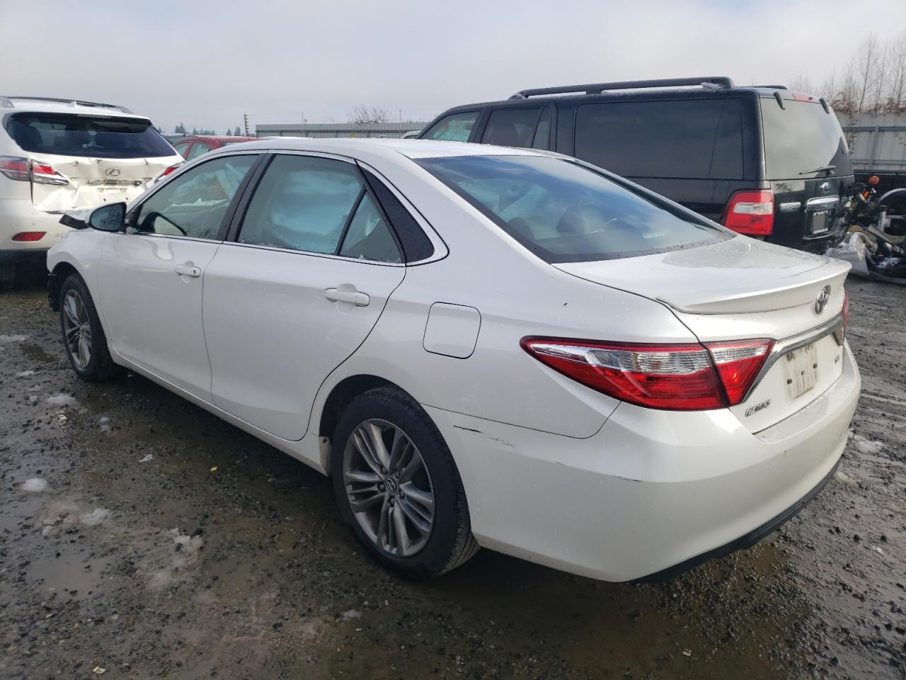 Photo 3 from auction – 2015 TOYOTA CAMRY LE with VIN 4T1BF1FK7FU045715