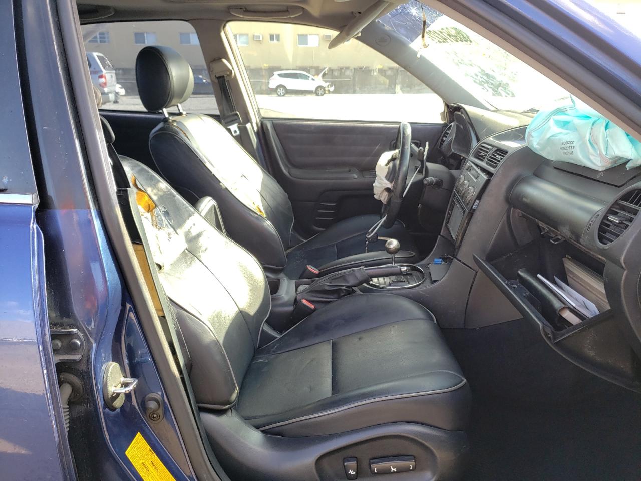 Photo 5 from auction – 2002 LEXUS IS 300 with VIN JTHBD192820057992