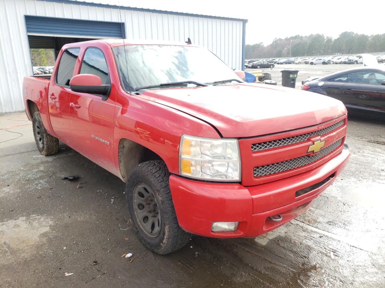 CHEVROLET SILVERADO 2011 with VIN 3GCPKSE39BG239679 - Photo from auction