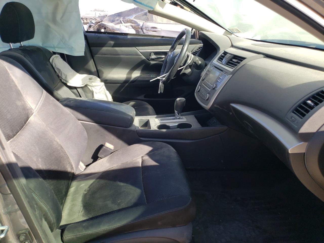 Photo 5 from auction – 2016 NISSAN ALTIMA 2.5 with VIN 1N4AL3AP5GC272969