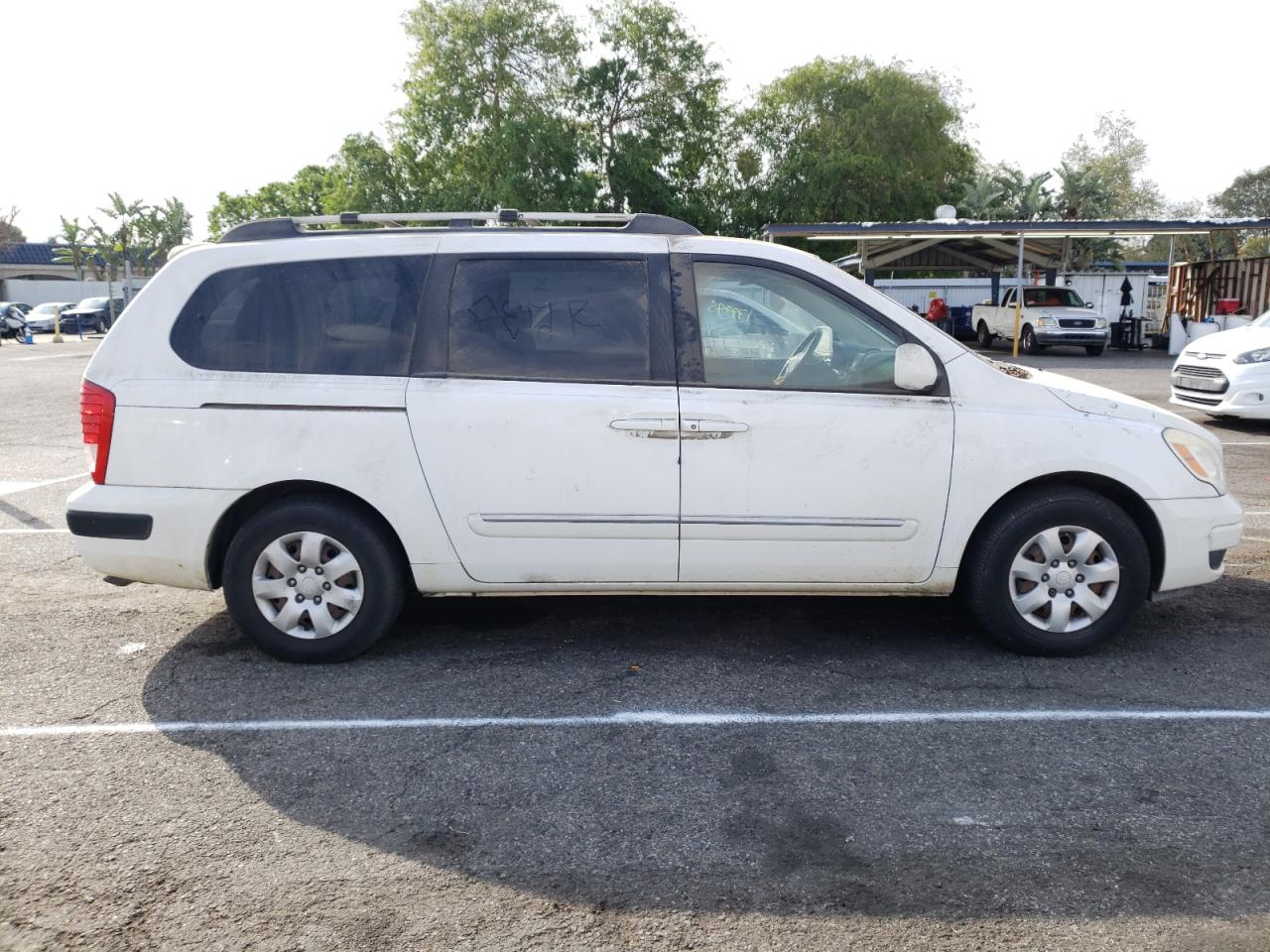 Photo 9 from auction – 2007 HYUNDAI ENTOURAGE with VIN KNDMC233976021334