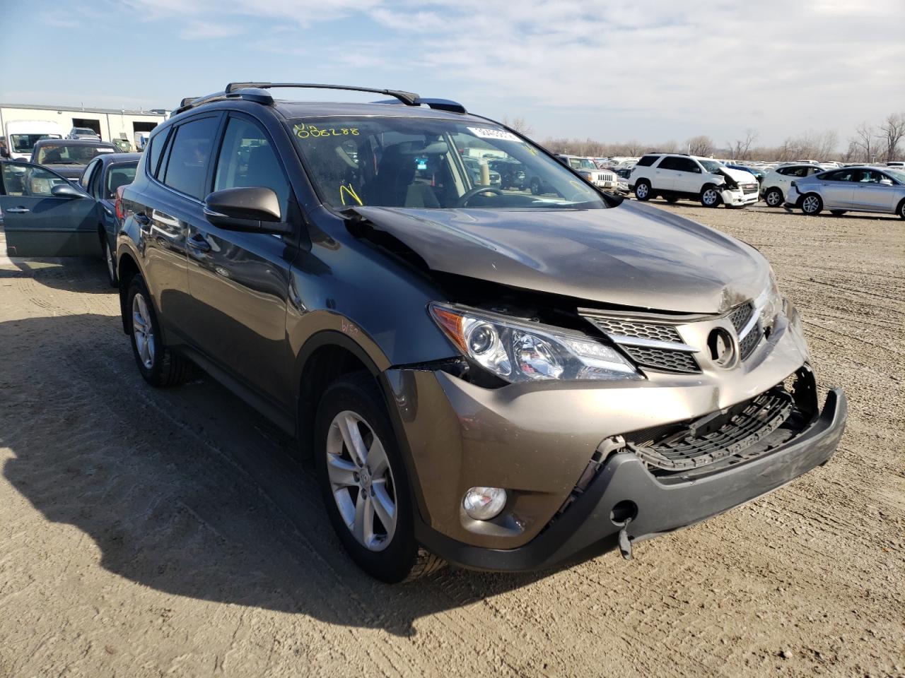 TOYOTA RAV4 XLE 2013 with VIN JTMWFREV9DD008288 - Photo from auction