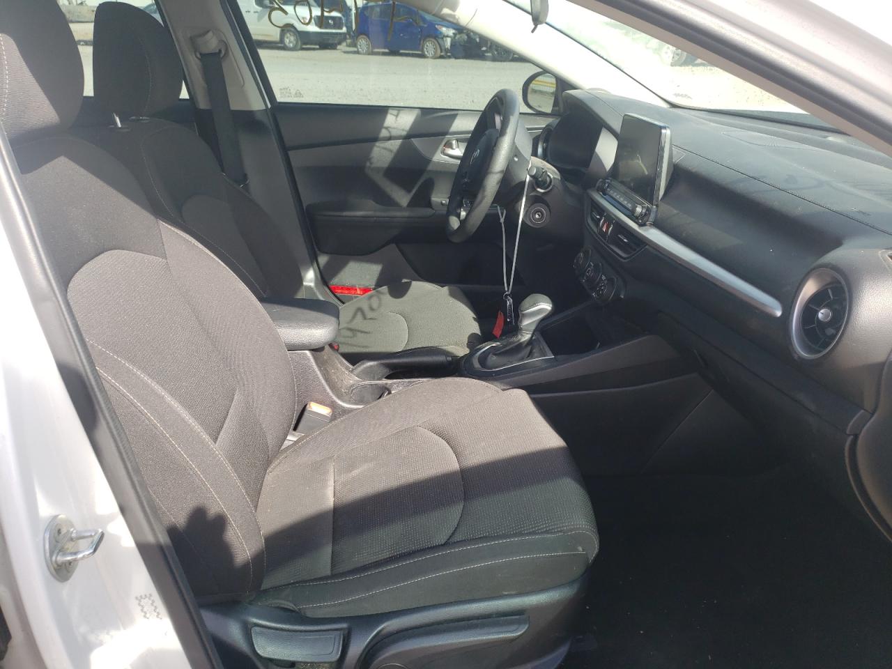 Photo 5 from auction – 2020 KIA FORTE FE with VIN 3KPF24AD4LE197005