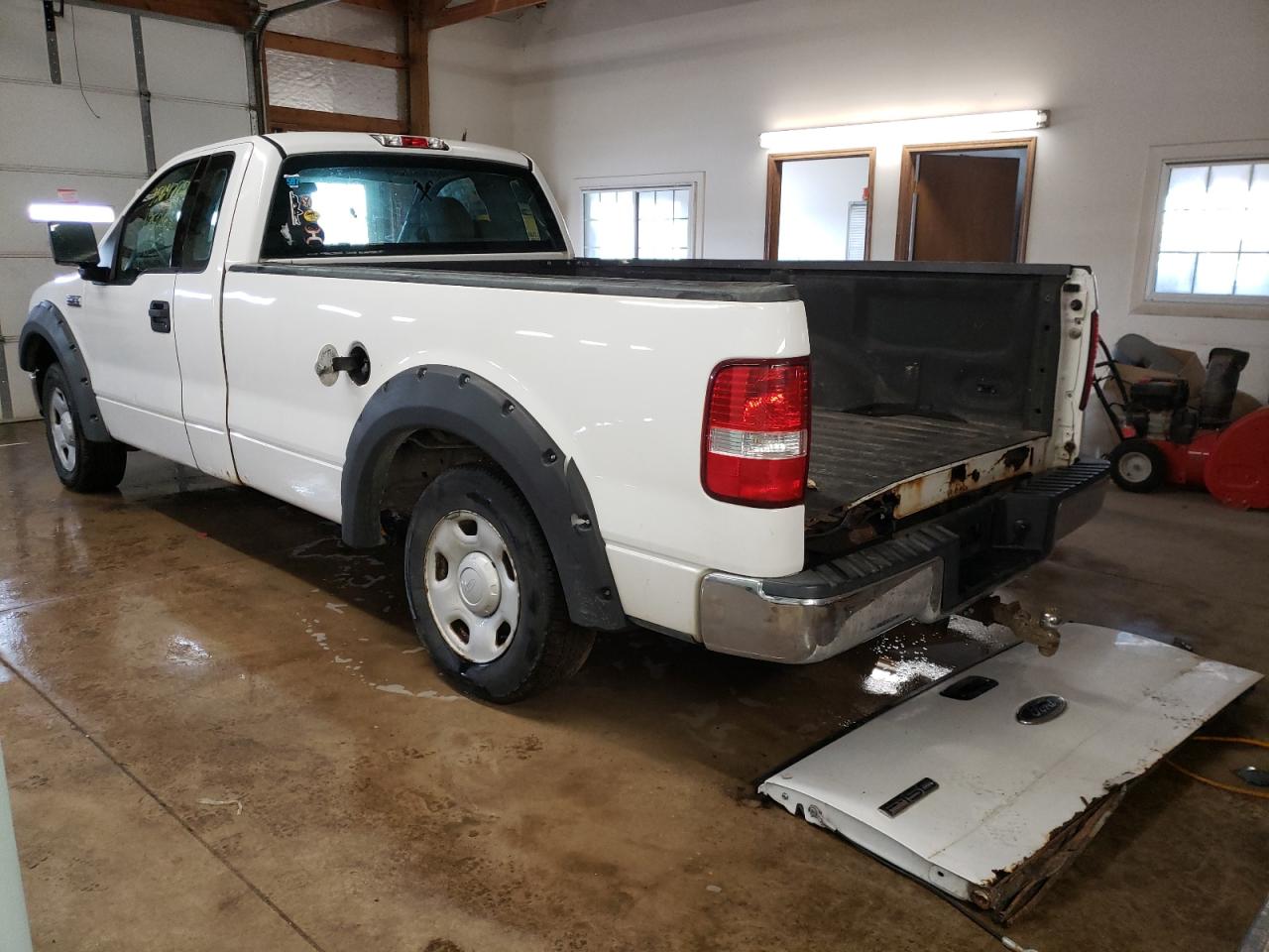 Photo 3 from auction – 2004 FORD F150 with VIN 1FTRF12W74NC26932