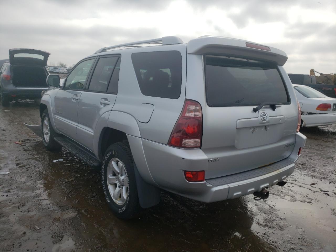 Photo 3 from auction – 2005 TOYOTA 4RUNNER SR with VIN JTEBU14R650074618