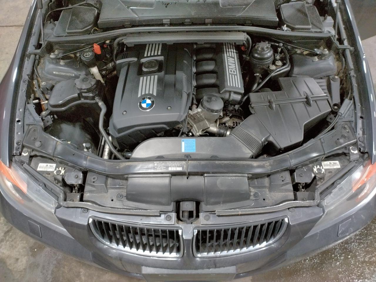 Photo 7 from auction – 2007 BMW 328 XI with VIN WBAVC93567KX53780