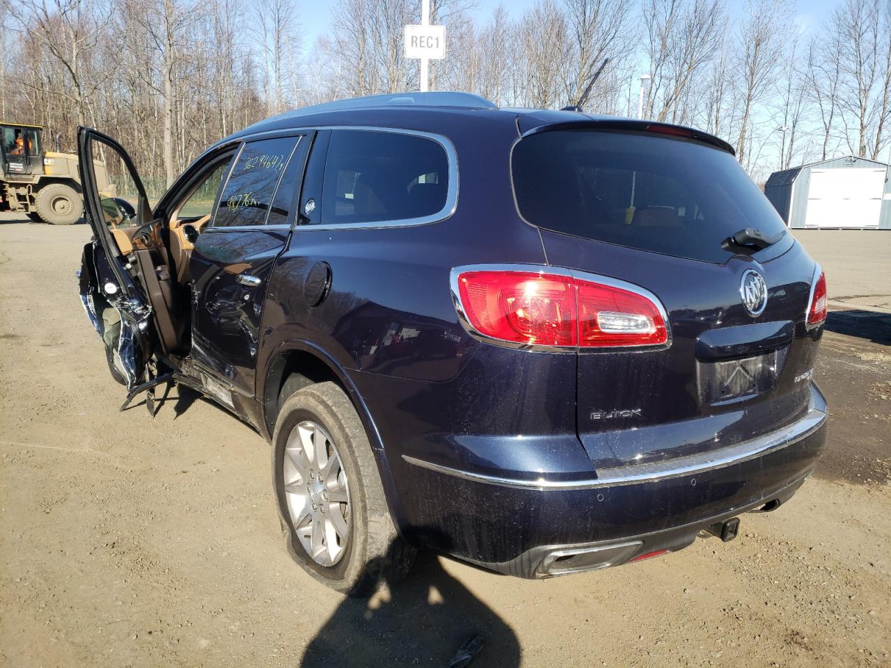 Photo 3 from auction – 2015 BUICK ENCLAVE with VIN 5GAKVBKD4FJ160621