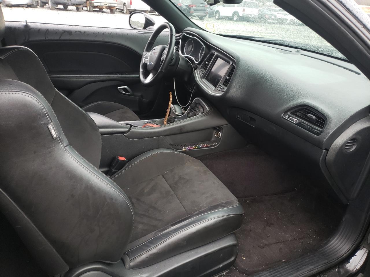 Photo 5 from auction – 2018 DODGE CHALLENGER with VIN 2C3CDZFJ3JH288233
