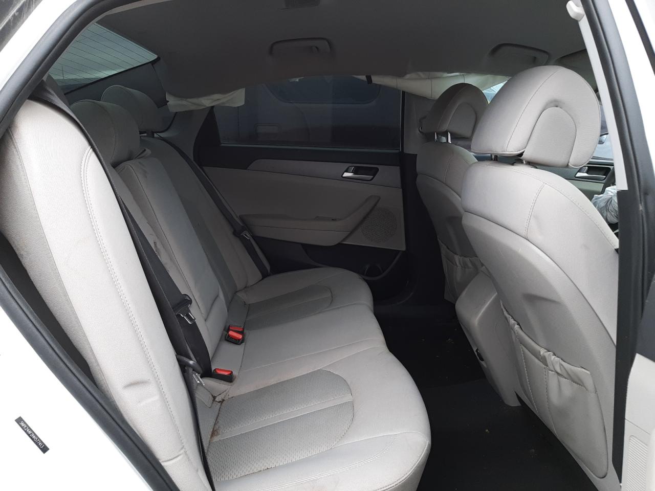 Photo 6 from auction – 2017 HYUNDAI SONATA SE with VIN 5NPE24AF2HH577413