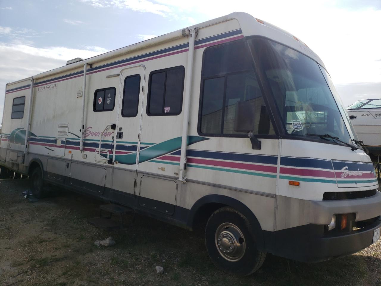 Photo 9 from auction – 1996 ITAS SUNCRUISER with VIN 3FCMF53G7TJA00991