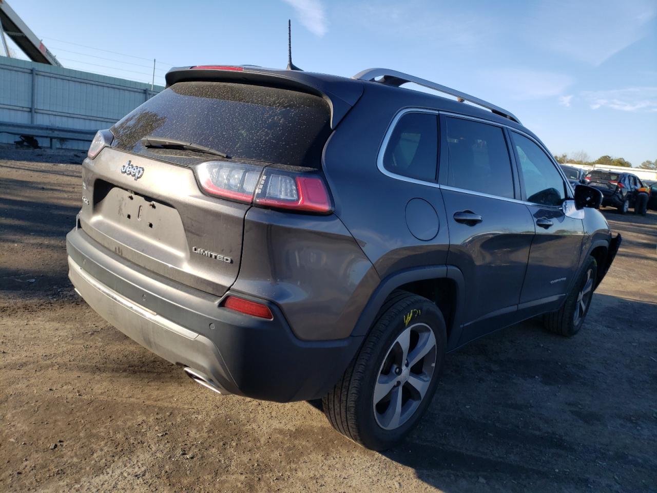 Photo 4 from auction – 2019 JEEP CHEROKEE L with VIN 1C4PJMDX0KD373965
