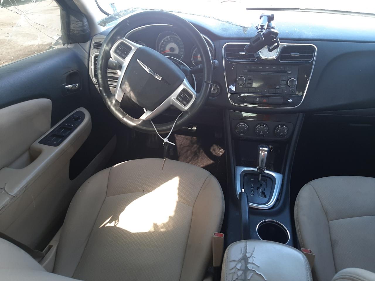 Photo 9 from auction – 2013 CHRYSLER 200 TOURIN with VIN 1C3CCBBBXDN672255