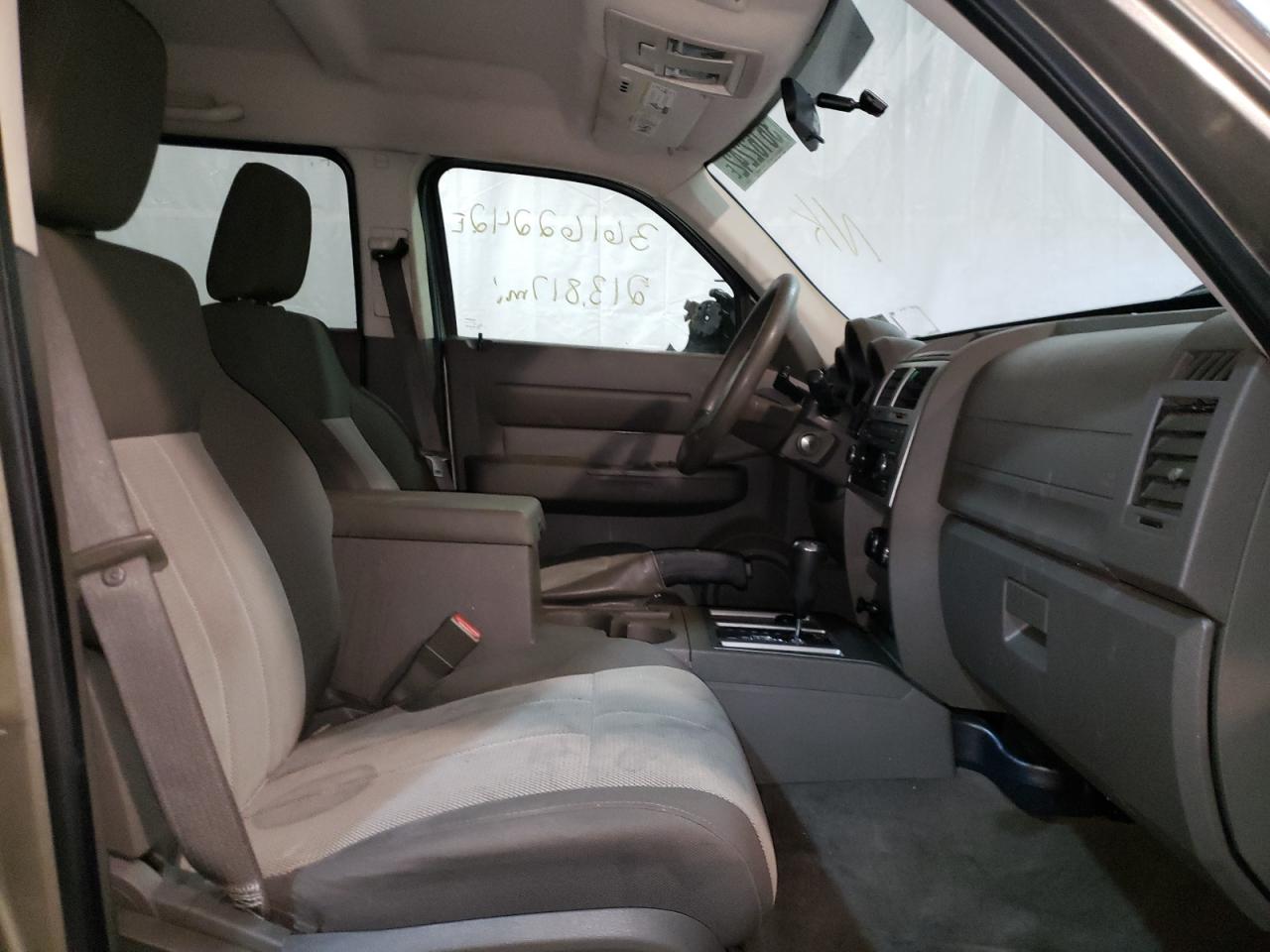 Photo 5 from auction – 2007 DODGE NITRO SXT with VIN 1D8GU28K87W636713