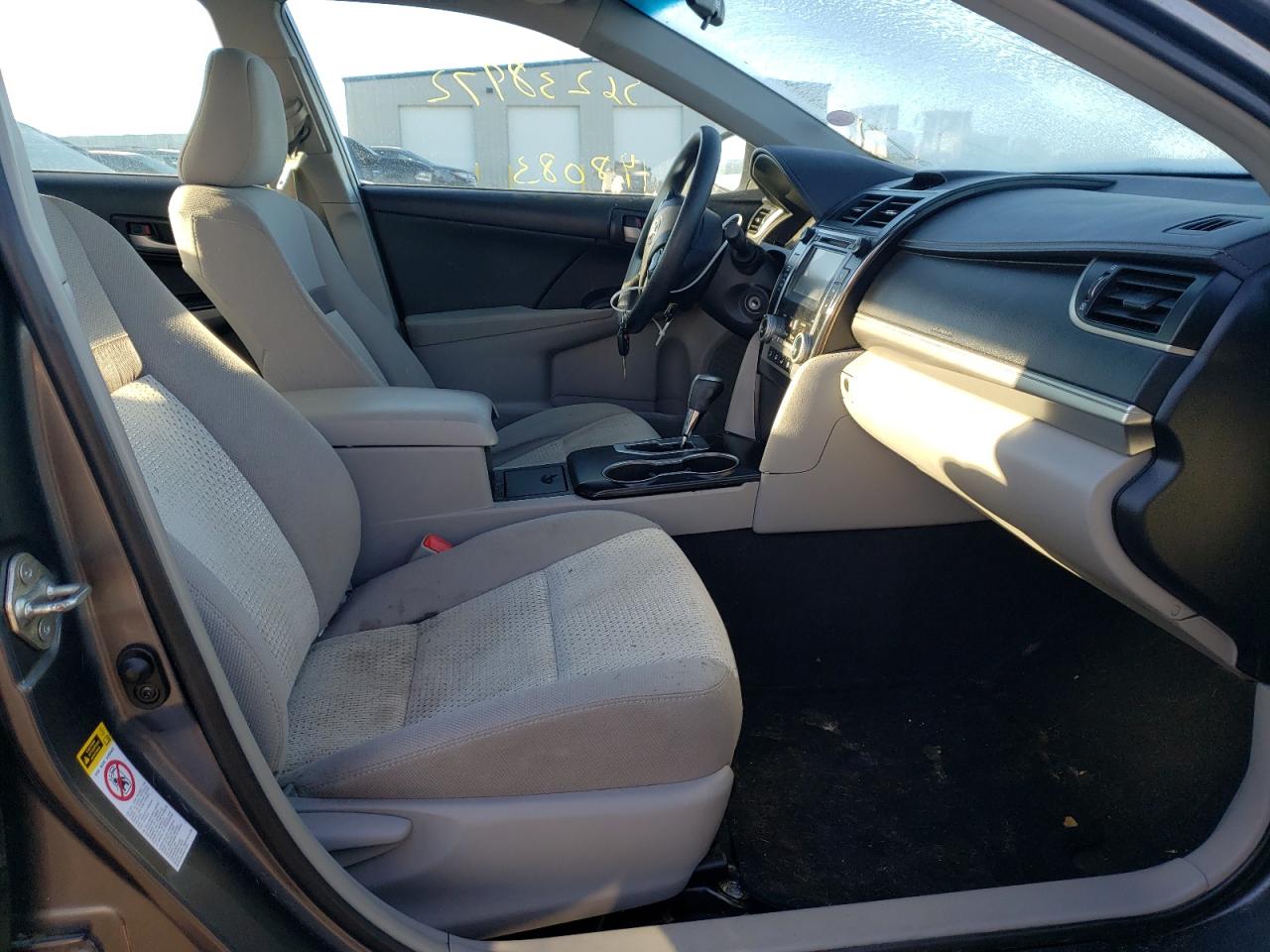 Photo 5 from auction – 2014 TOYOTA CAMRY L with VIN 4T4BF1FK0ER340661