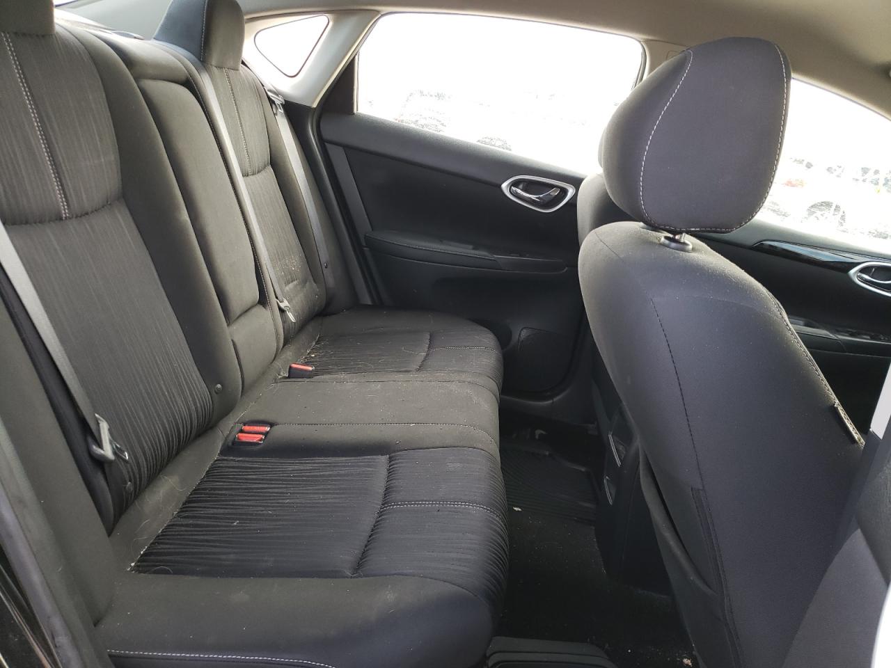 Photo 6 from auction – 2017 NISSAN SENTRA S with VIN 3N1AB7AP1HL707354