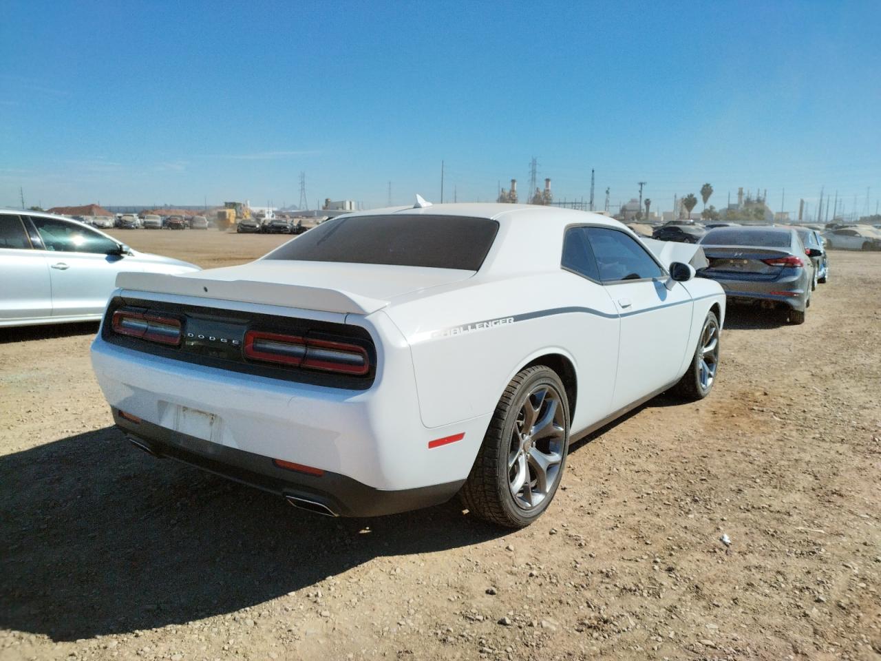 Photo 4 from auction – 2015 DODGE CHALLENGER with VIN 2C3CDZBG7FH911998