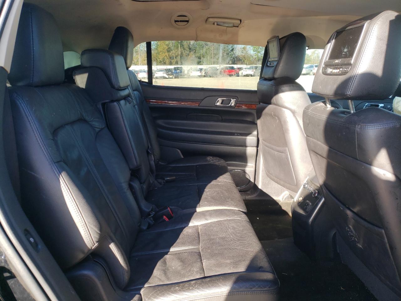 Photo 6 from auction – 2016 LINCOLN MKT with VIN 2LMHJ5FK2GBL01352
