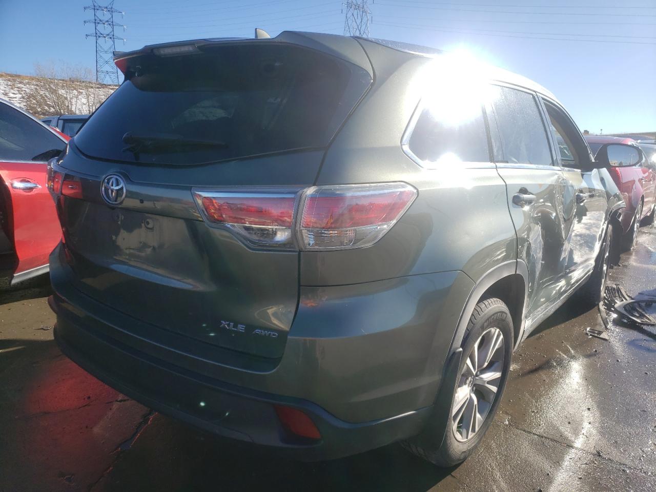 Photo 4 from auction – 2014 TOYOTA HIGHLANDER with VIN 5TDJKRFHXES063532