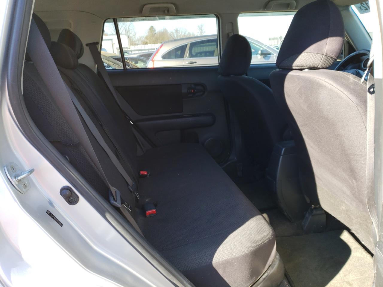 Photo 6 from auction – 2010 TOYOTA SCION XB with VIN JTLZE4FE2A1100992