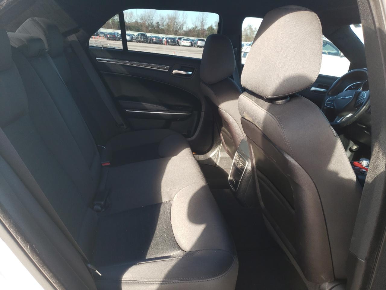 Photo 6 from auction – 2019 CHRYSLER 300 TOURIN with VIN 2C3CCAAG4KH758125