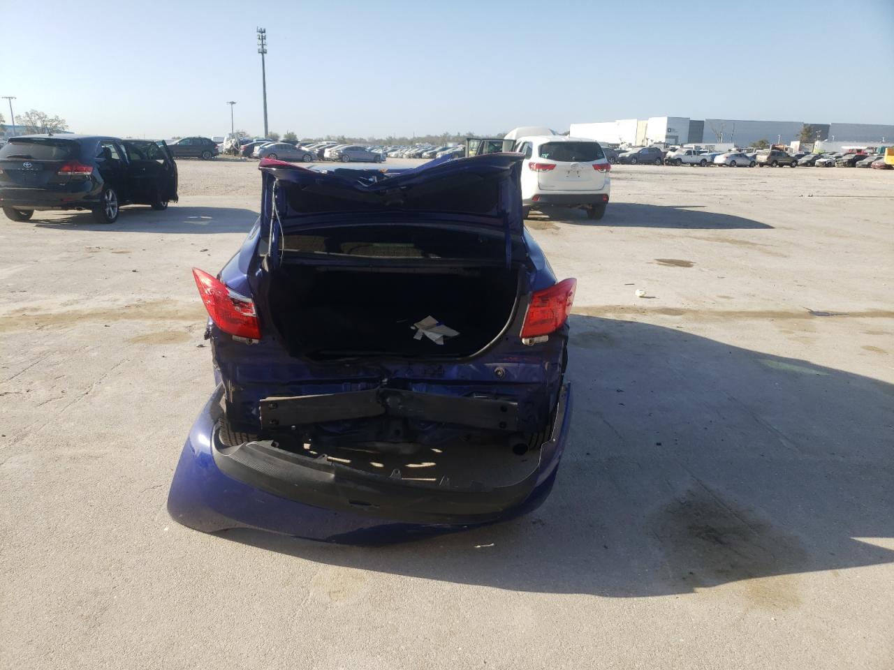 Photo 9 from auction – 2017 TOYOTA COROLLA L with VIN 2T1BURHEXHC832464