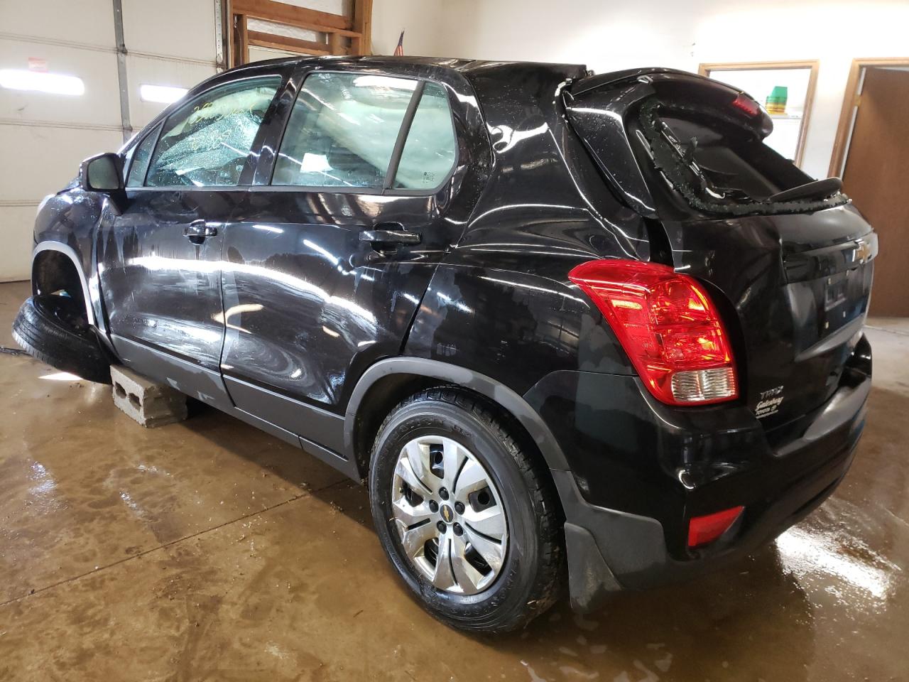 Photo 3 from auction – 2017 CHEVROLET TRAX LS with VIN 3GNCJKSB5HL258928