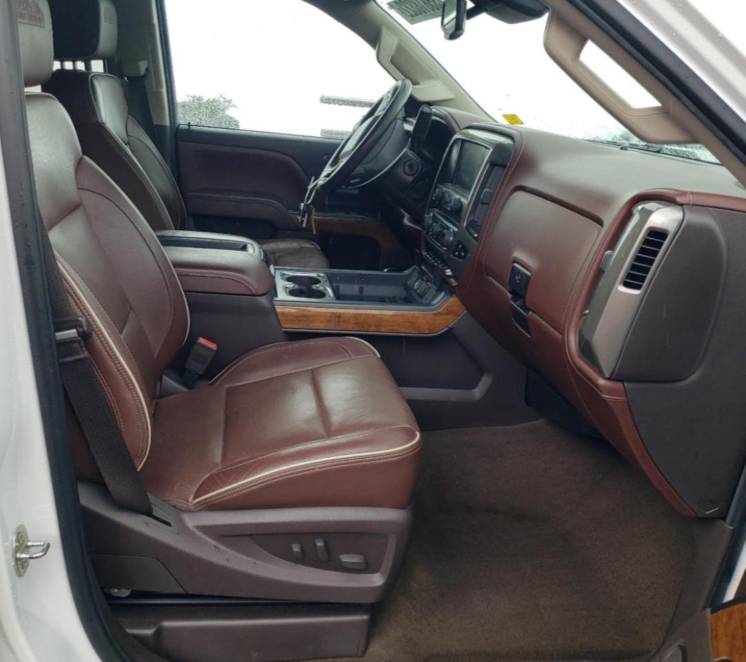 Photo 5 from auction – 2015 CHEVROLET SILVERADO with VIN 1GC1KXE82FF504626