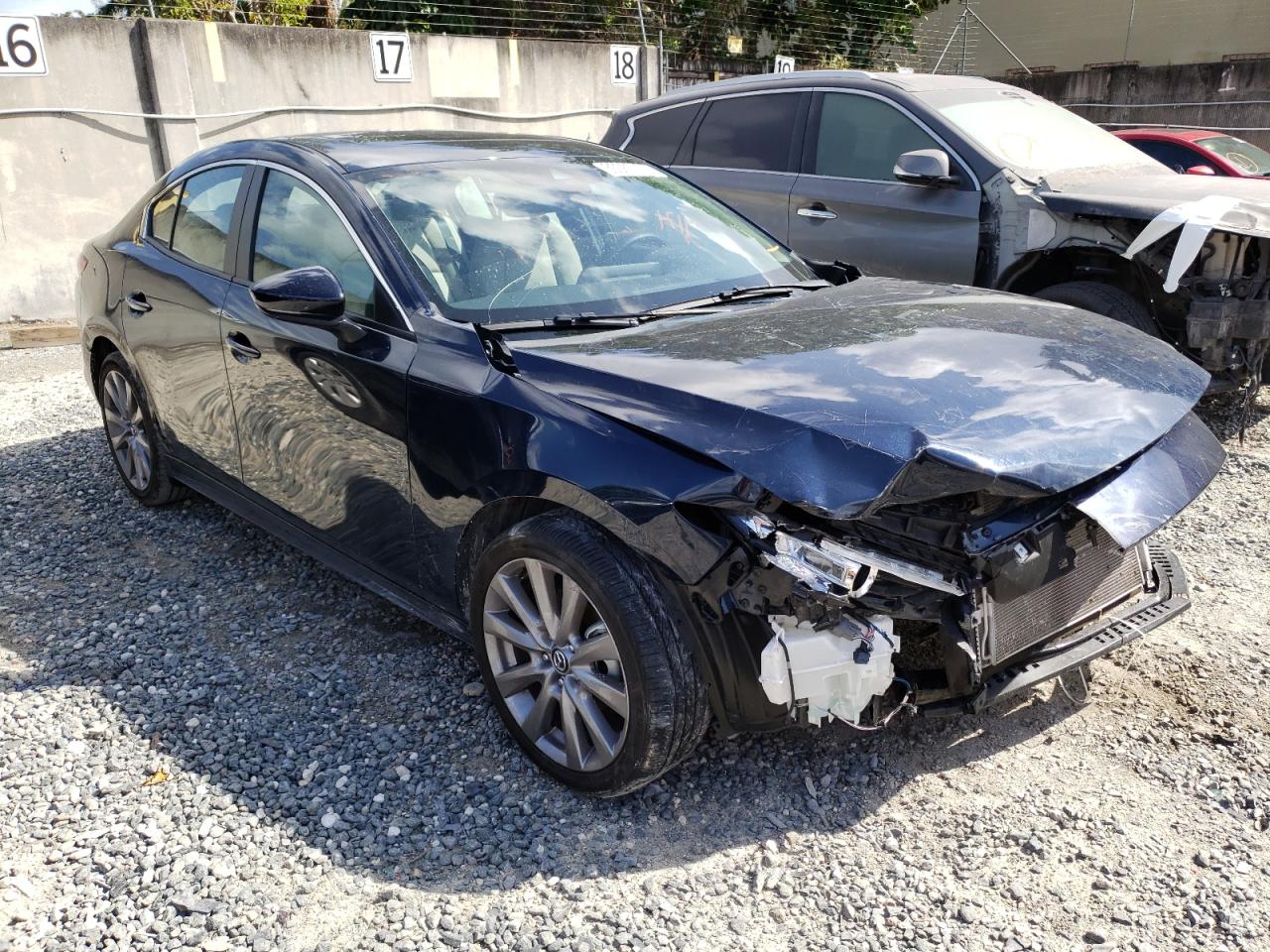 MAZDA 3 PREFERRE 2021 с VIN 3MZBPACL3MM214822 - Фото с аукциона