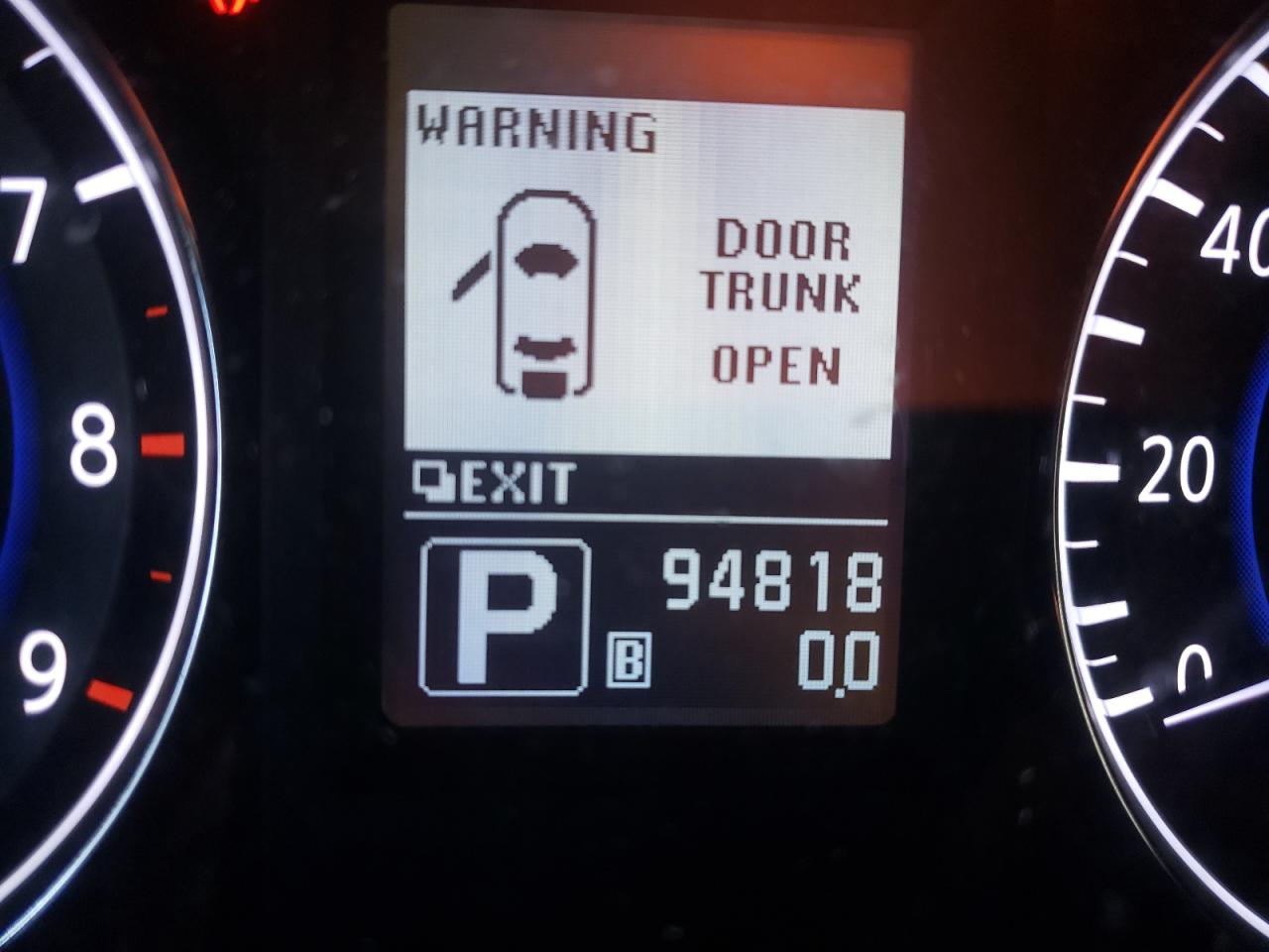 Photo 8 from auction – 2015 INFINITI Q40 with VIN JN1CV6AR3FM650380