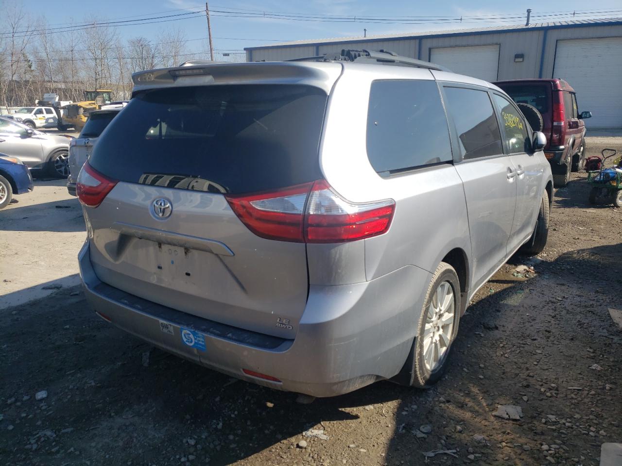 Photo 4 from auction – 2017 TOYOTA SIENNA LE with VIN 5TDJZ3DC1HS150241