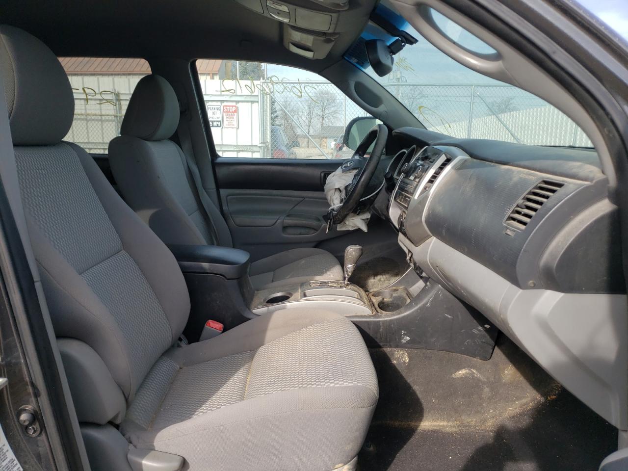 Photo 5 from auction – 2012 TOYOTA TACOMA DOU with VIN 3TMLU4EN5CM096044