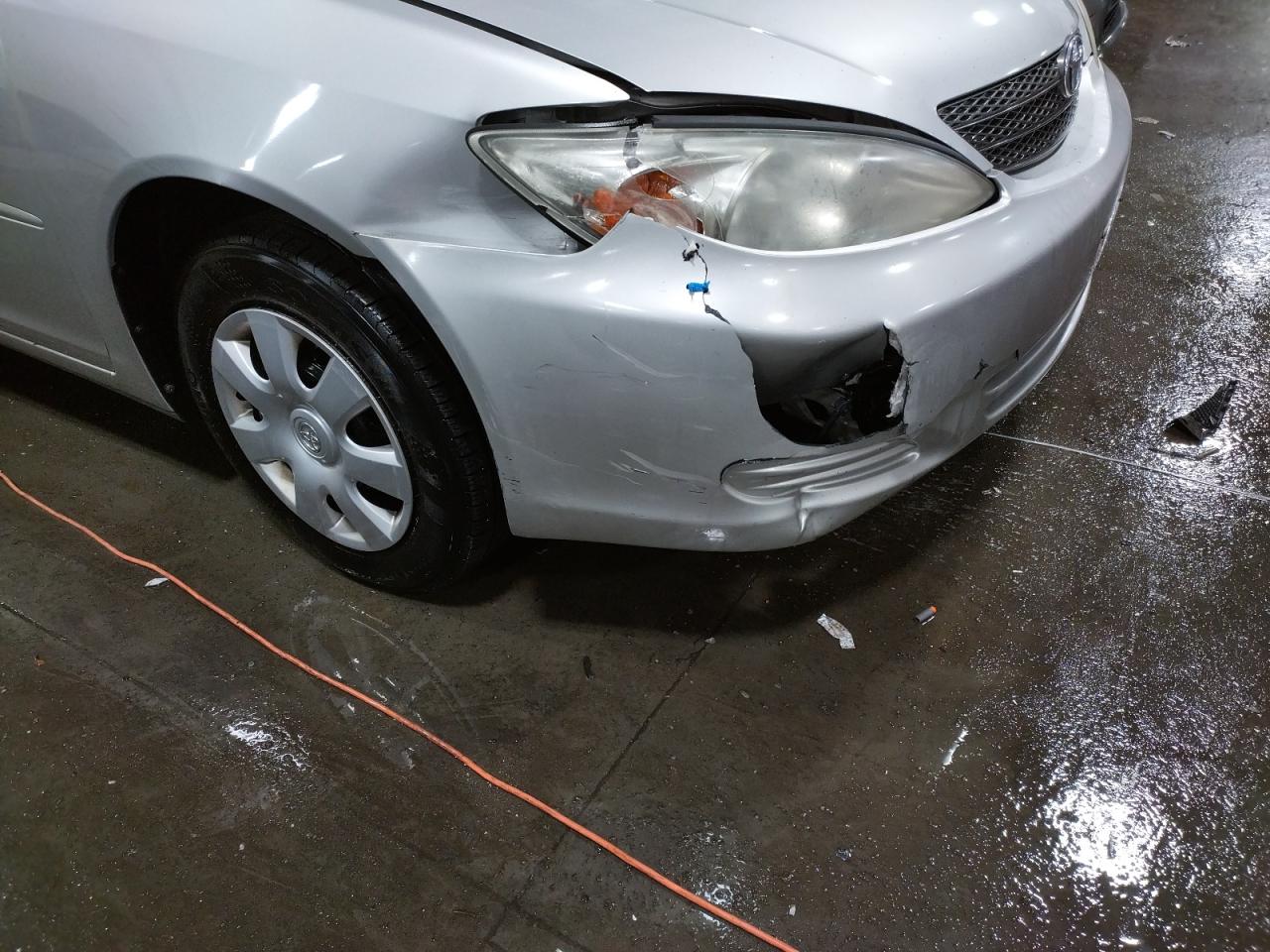 Photo 9 from auction – 2004 TOYOTA CAMRY LE with VIN 4T1BE32K74U879405