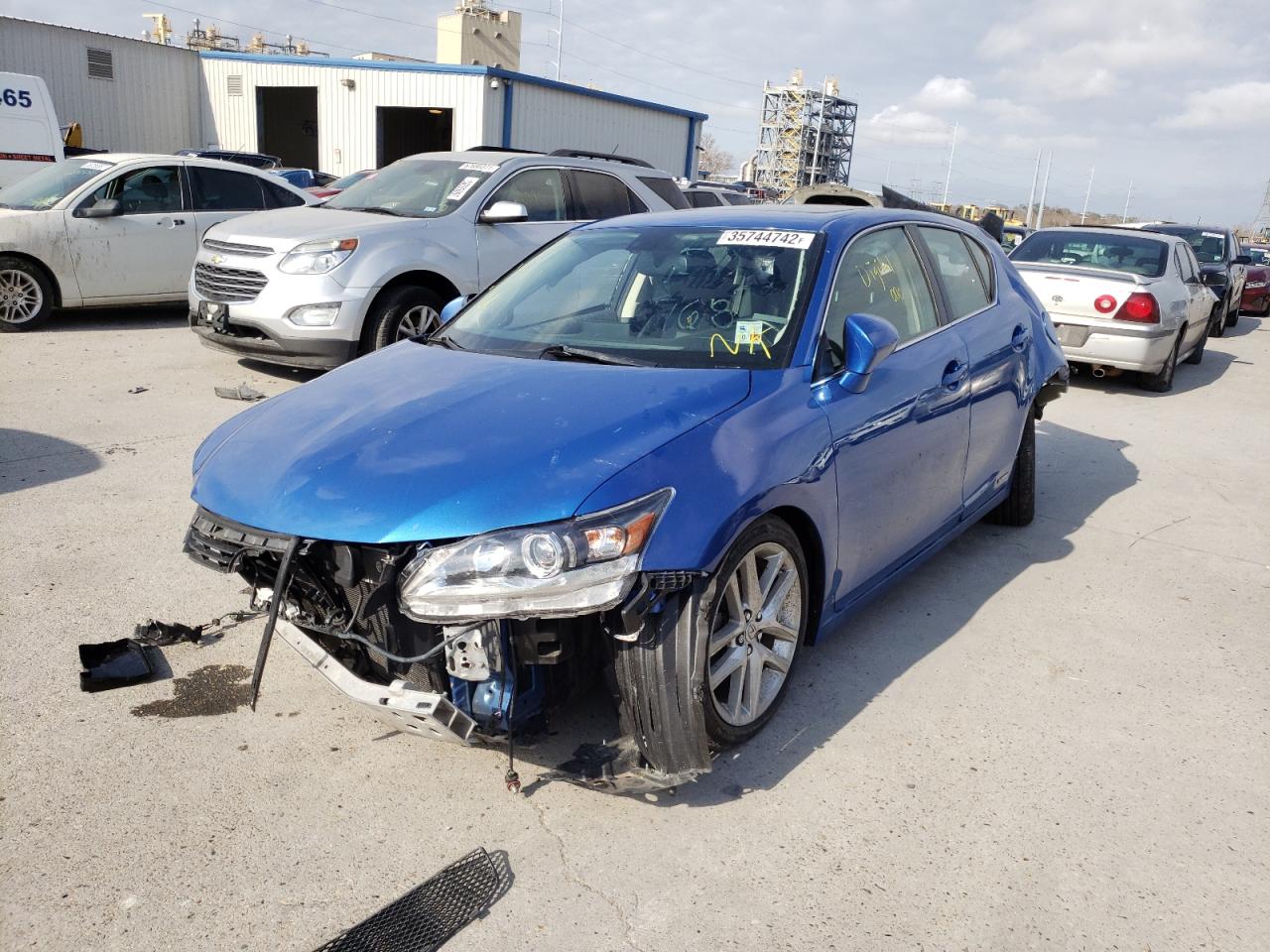Photo 2 from auction – 2017 LEXUS CT 200 with VIN JTHKD5BHXH2296768